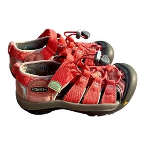Keen Kids Unisex Size 13 Waterproof Red Sandals Summer Resort vacation Travel